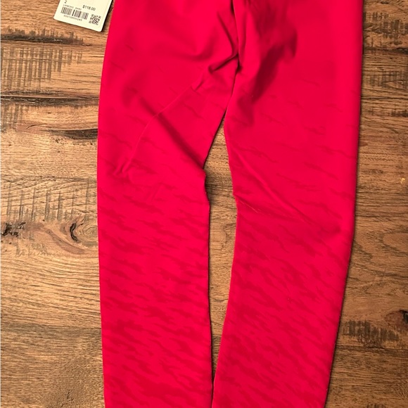 NWT Lululemon wunder under HR 25” Red size 2 - Picture 3 of 5